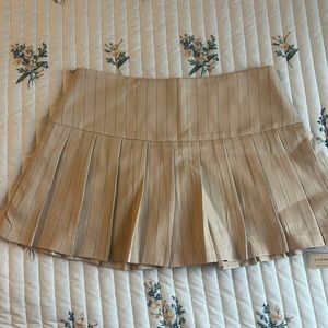 Skirt, never worn. Tags still on.
